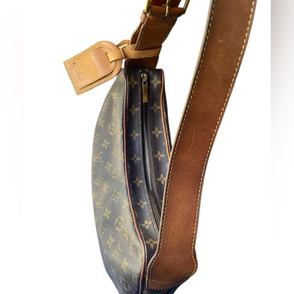 🟤⚜️🟤ICONIC BAG LOUIS VUITTON CROISSANT GM AUTH🟤⚜️🟤SALEEE✅BLACK FRIDAY ✅🤩🥳 - Picture 8 of 17